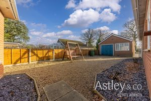 courtyard- click for photo gallery